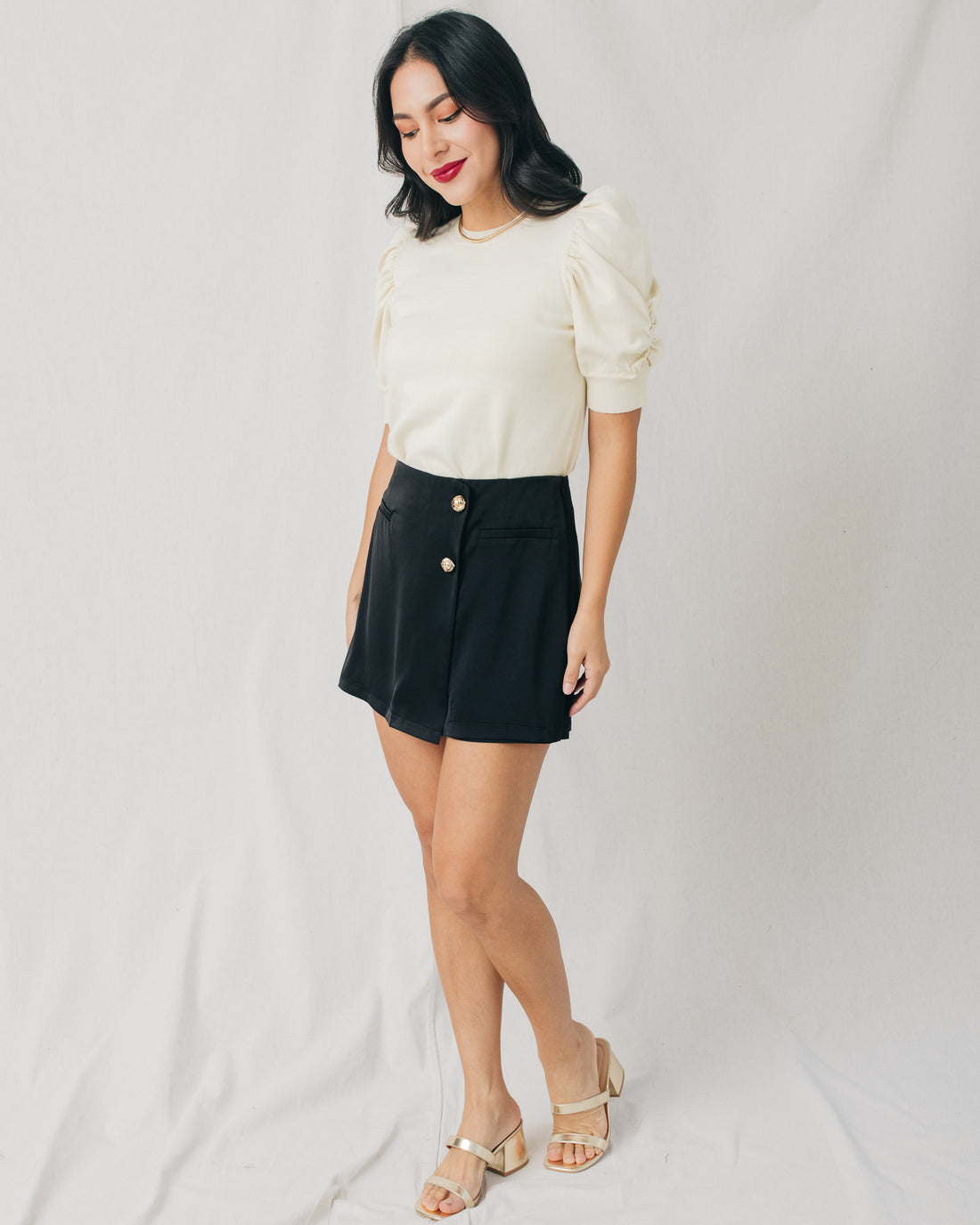 Elise Round Neck Puffed Sleeves Knit Top