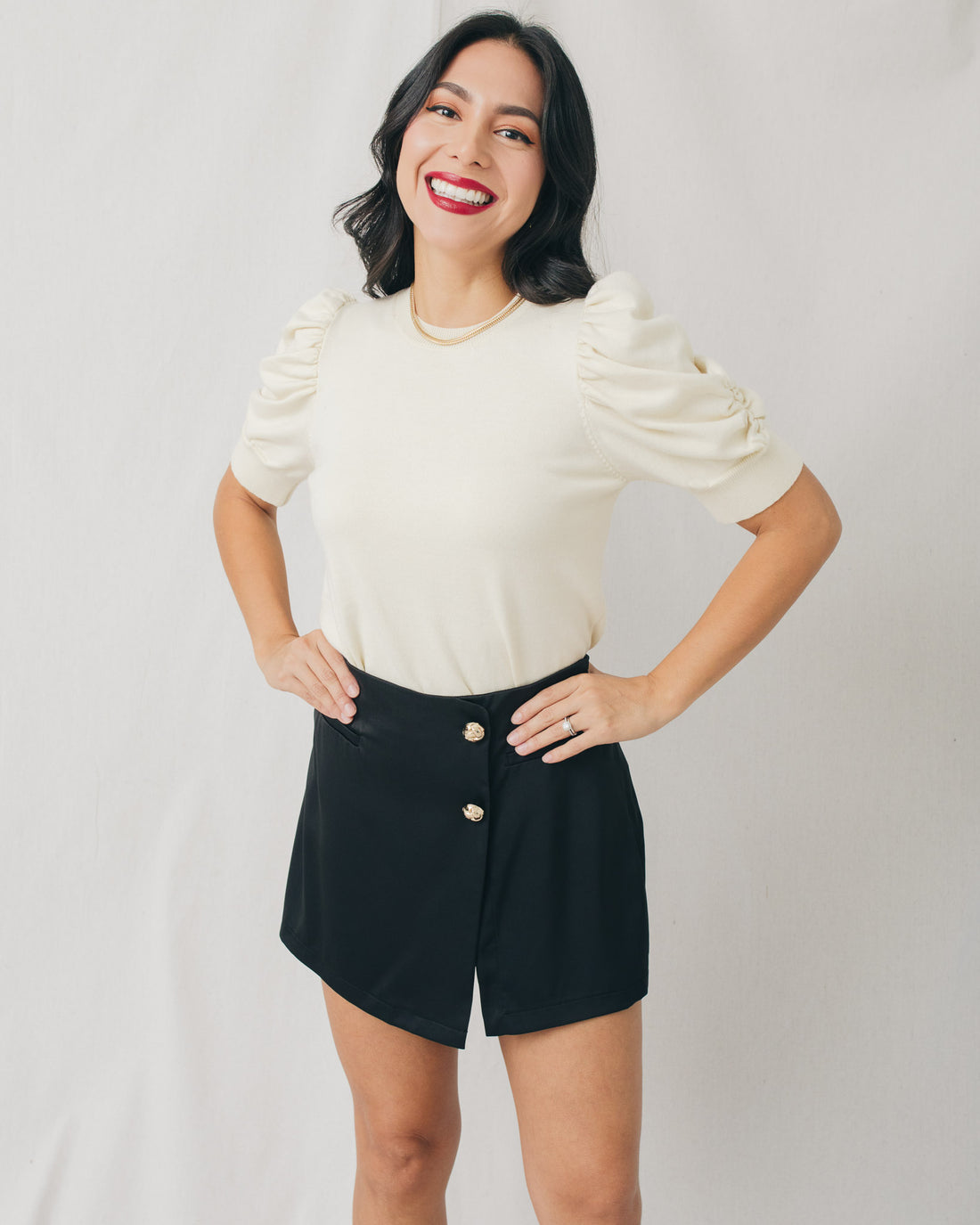 Elise Round Neck Puffed Sleeves Knit Top