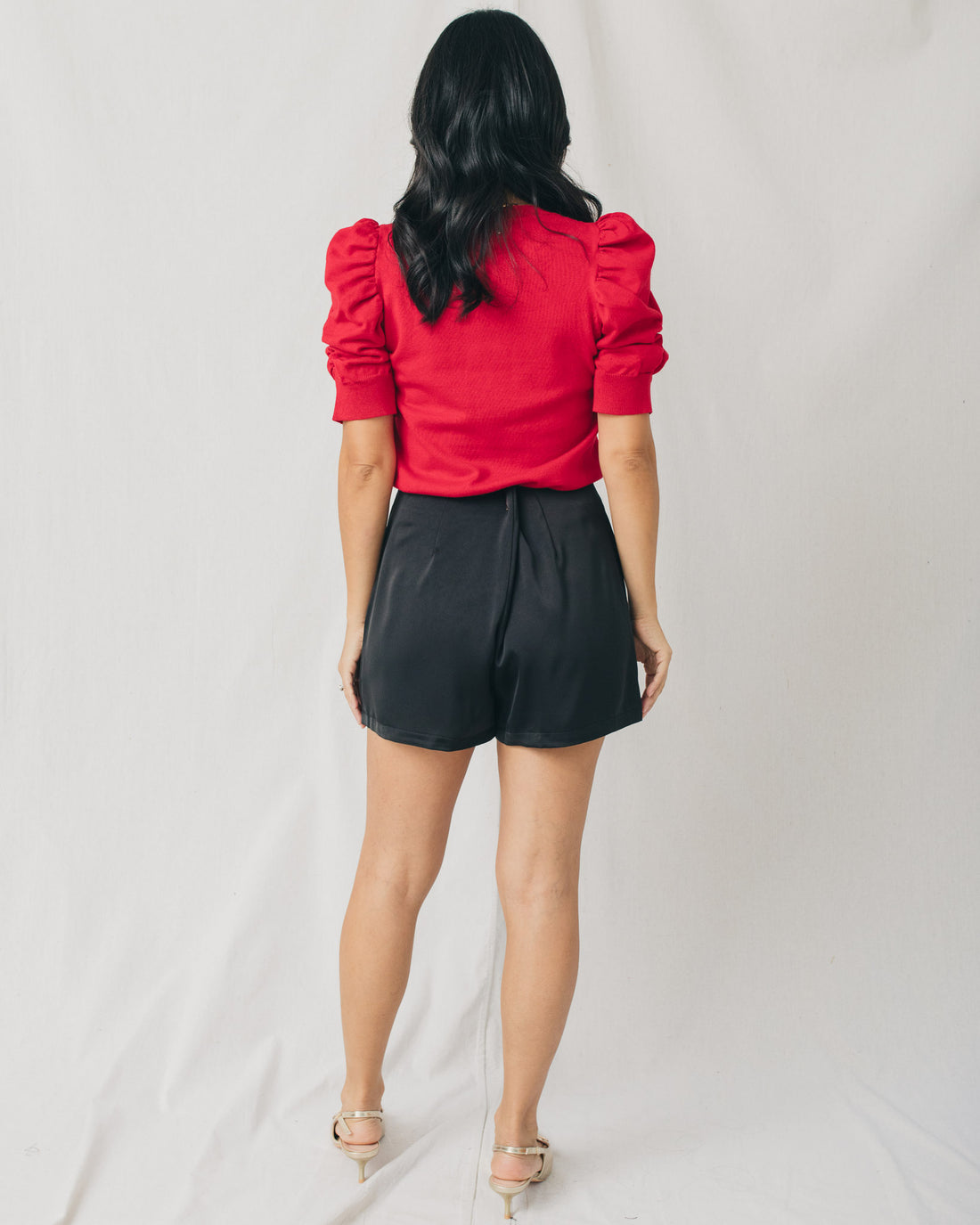 Elise Round Neck Puffed Sleeves Knit Top