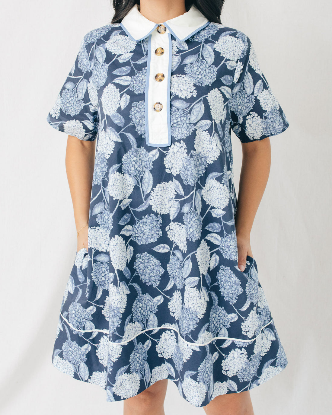 Frankie Contrast Collar Floral Relaxed Mini Dress