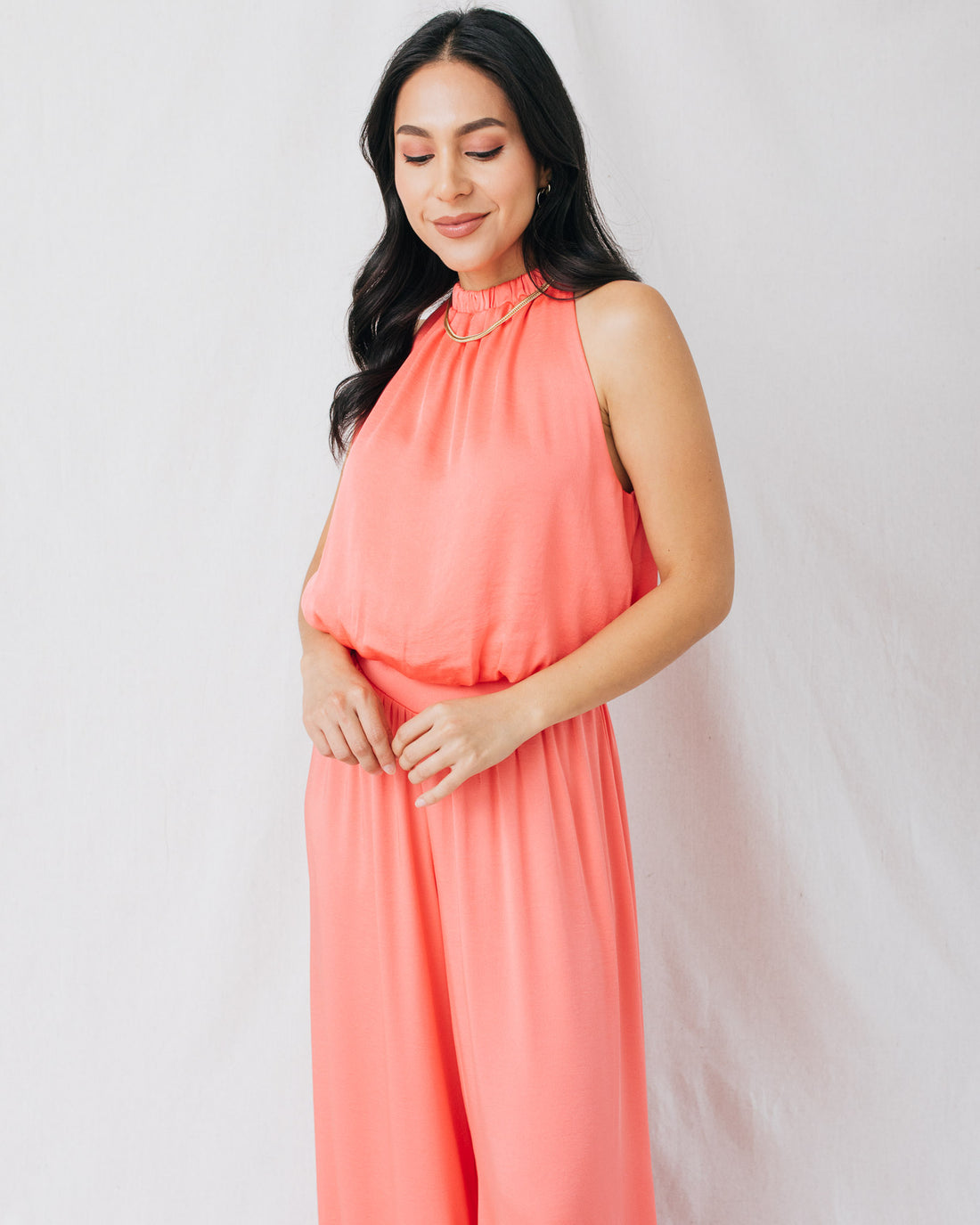 Gwen Halter Neck Elastic Bubble Hem Crop Top