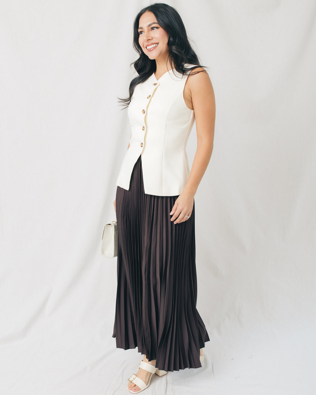 Stage Pleated Solid Maxi Skirt