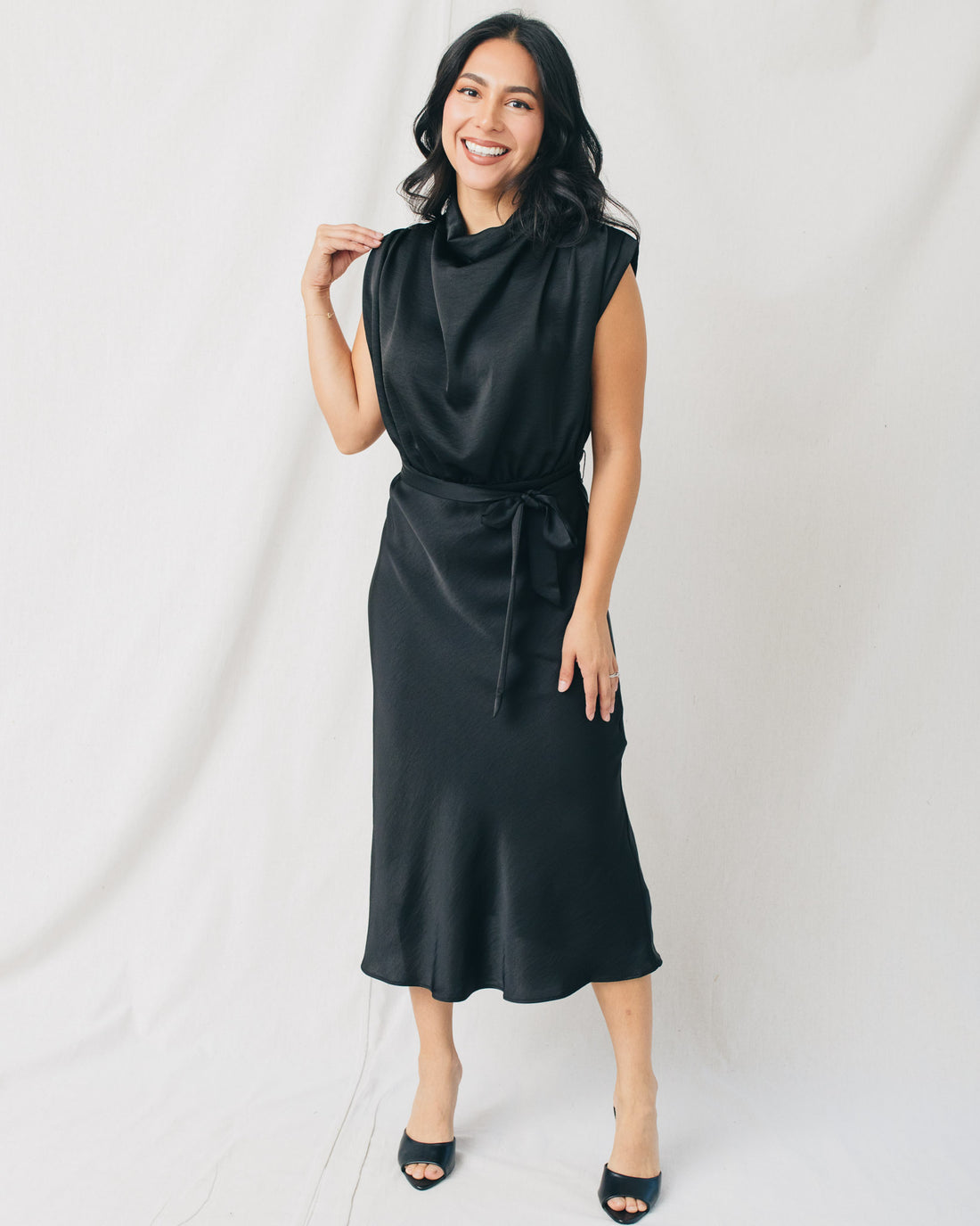 Vividly Mock Neck Belt Tie Midi Dress