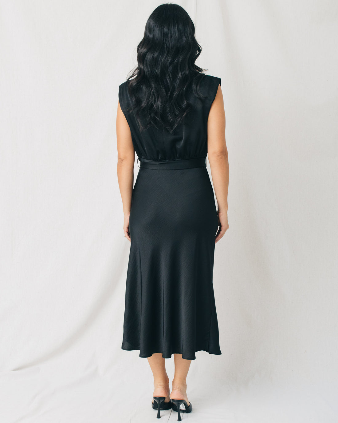 Vividly Mock Neck Belt Tie Midi Dress