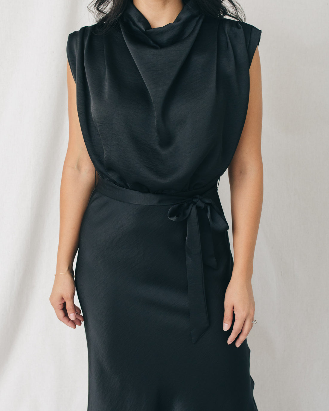 Vividly Mock Neck Belt Tie Midi Dress
