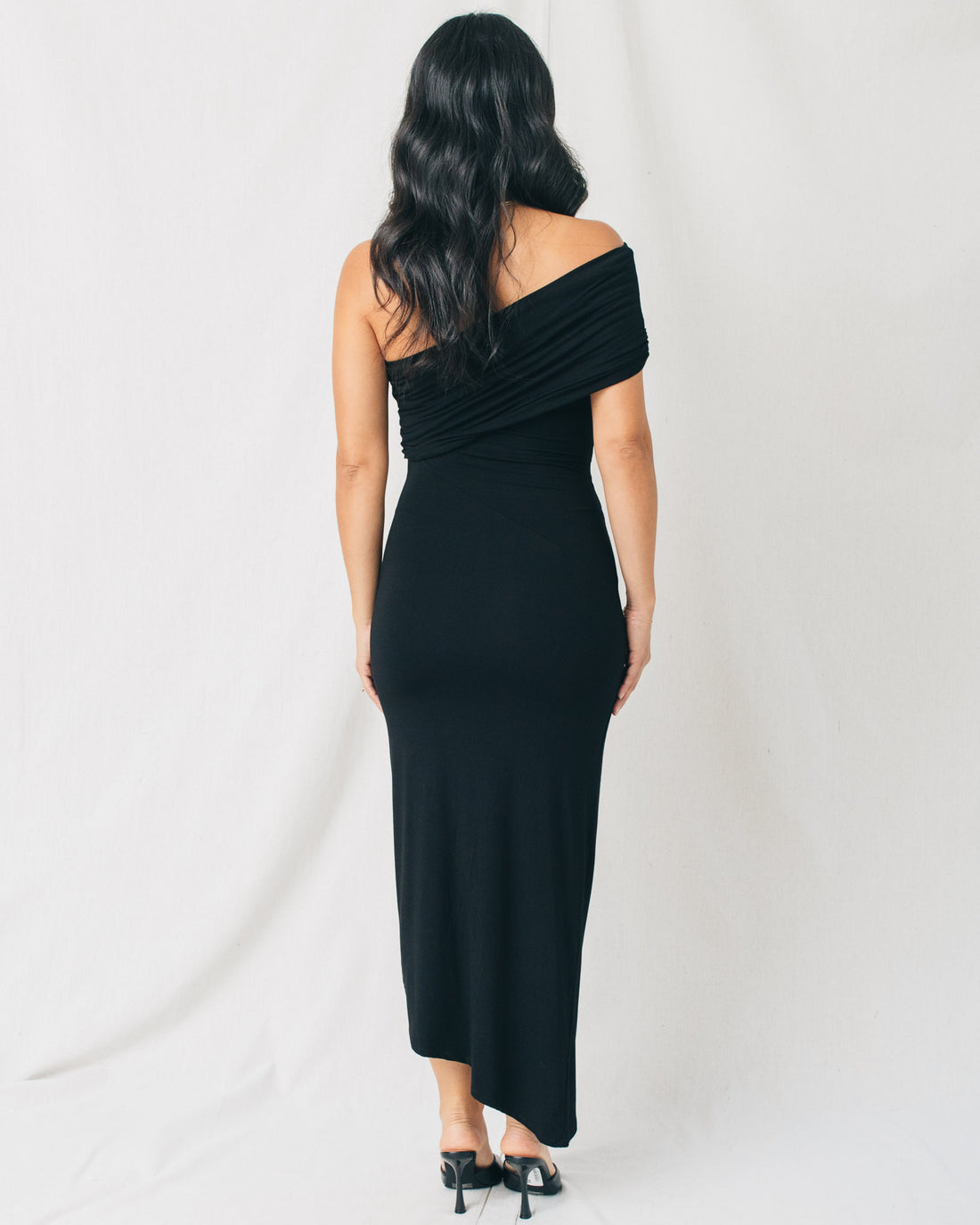 Yolly One Shoulder Ruched Midi Dress