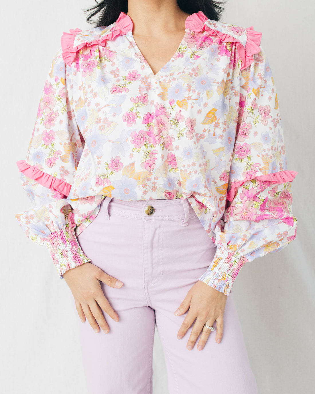 Lilla Contrast Ruffle V-Neck Floral Top