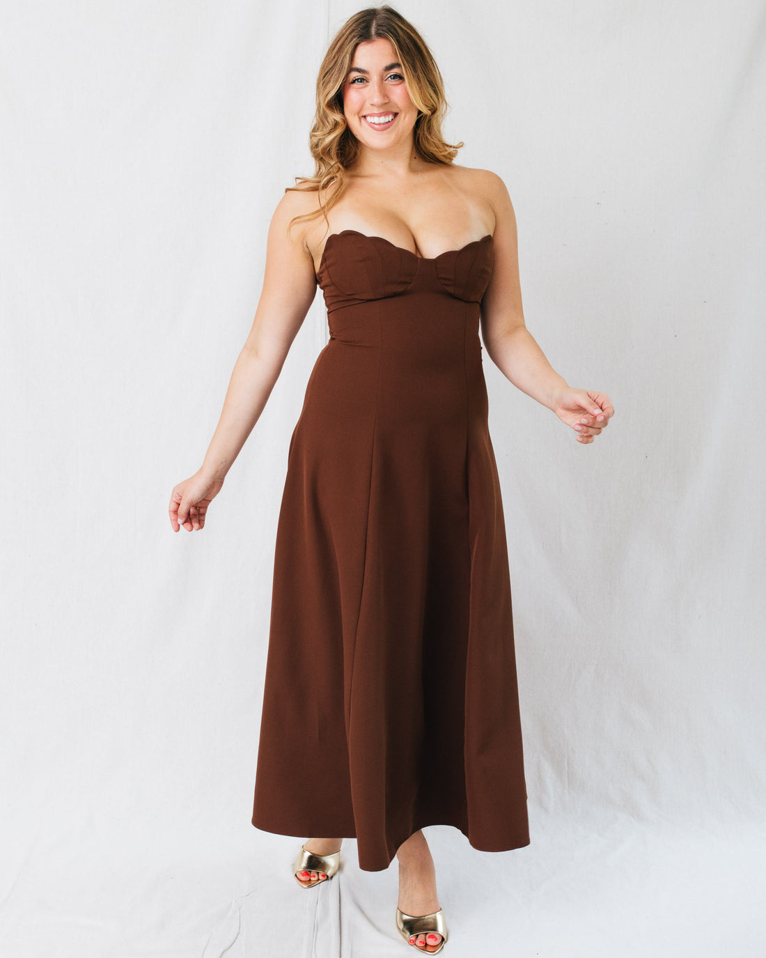 Omena Strapless Scalloped Neckline Maxi Dress