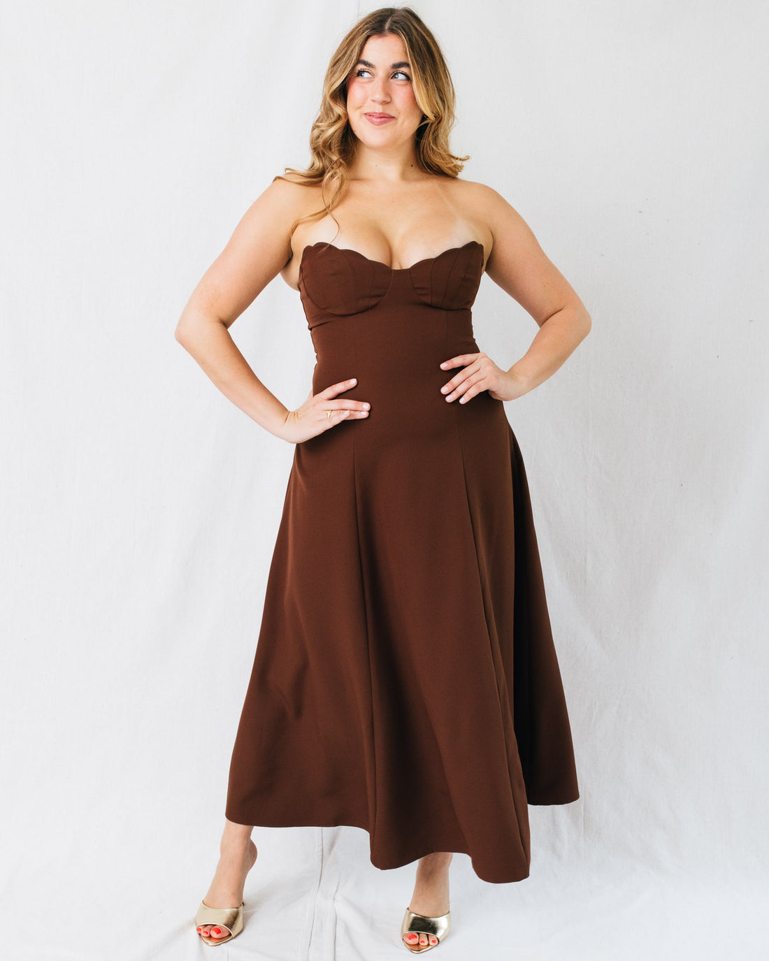 Omena Strapless Scalloped Neckline Maxi Dress