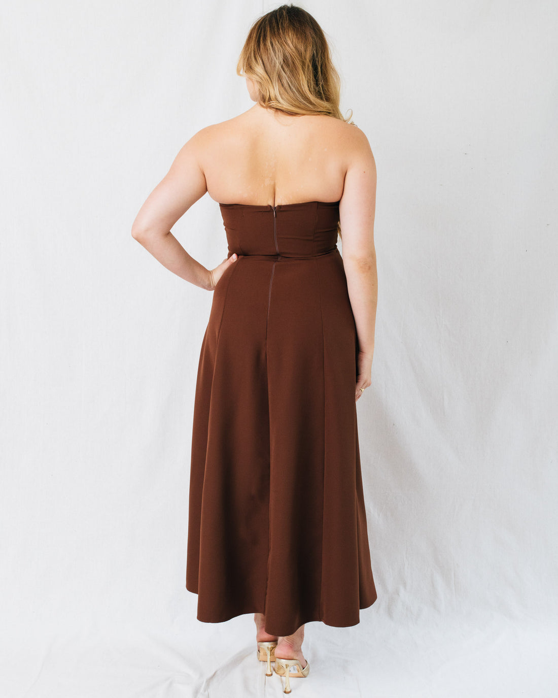 Omena Strapless Scalloped Neckline Maxi Dress