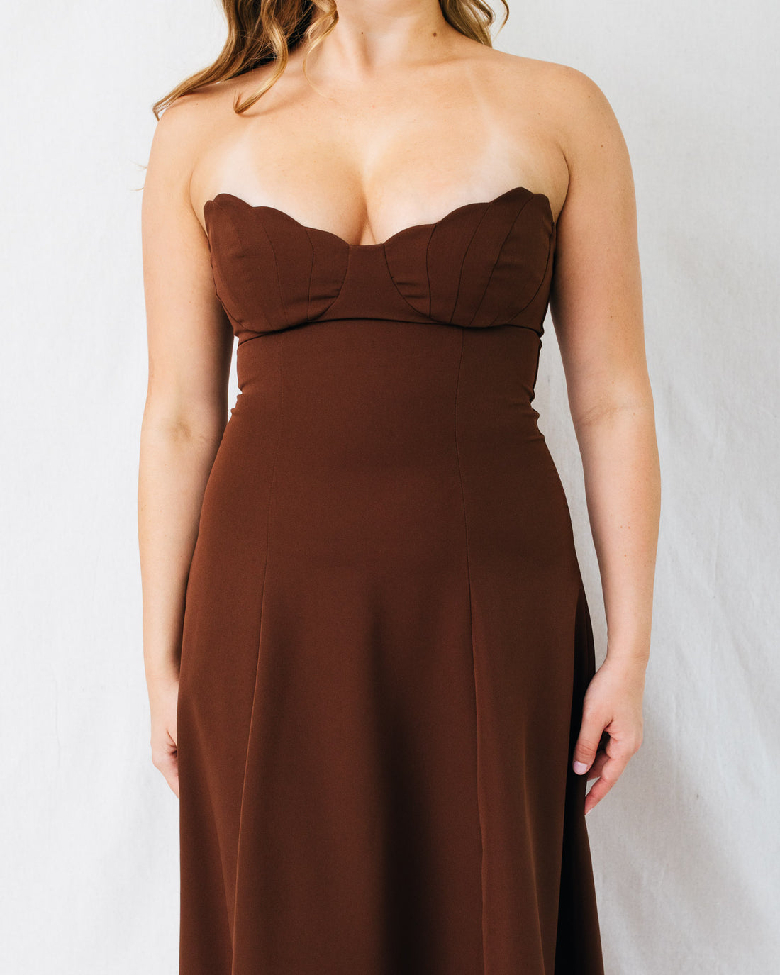 Omena Strapless Scalloped Neckline Maxi Dress